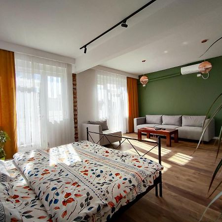 Urban Cozy Retreat Apartment Pristina Exterior photo
